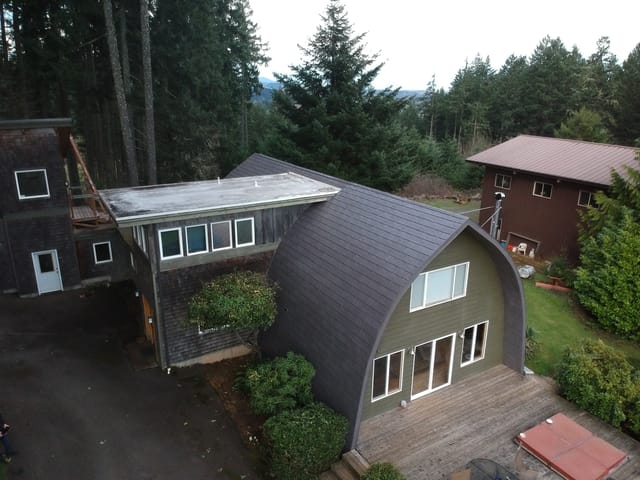 Weathered Interlock metal roof in Philometh, OR