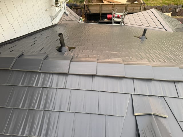 Deep Charcoal Interlock metal roof in Cloverdale, OR