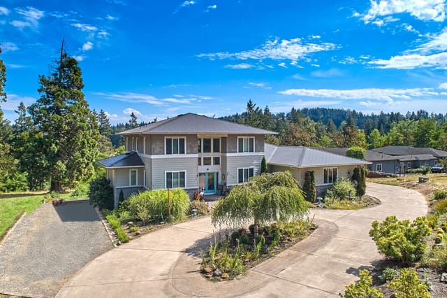 Black Interlock metal roof in Oregon City, OR
