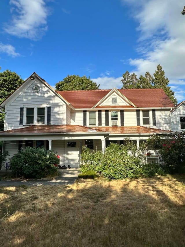 Copper Penny Interlock metal roof in McMinnville, OR