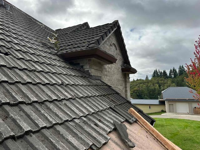 Black Interlock metal roof in Scappoose, OR