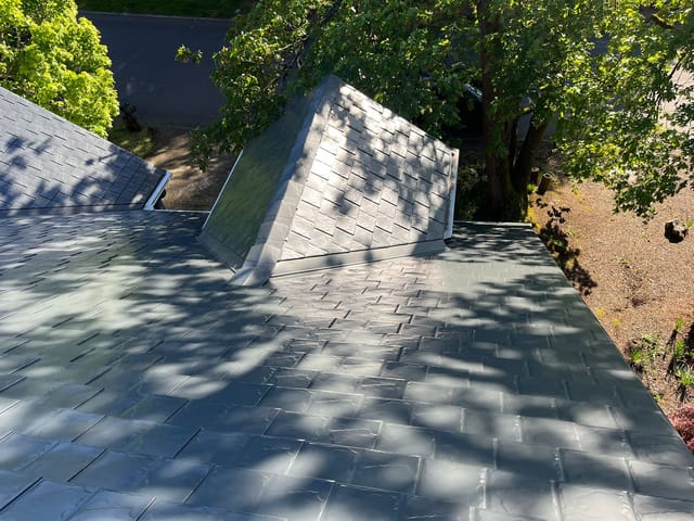 Deep Charcoal Interlock metal roof in Lake Oswego, OR