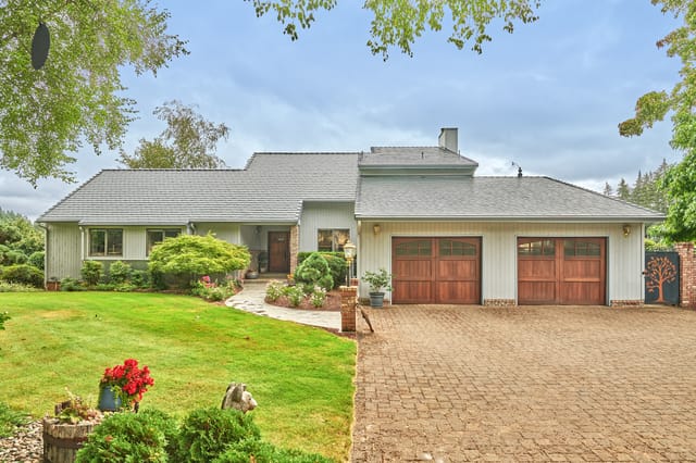 Deep Charcoal Interlock metal roof in Amity, OR