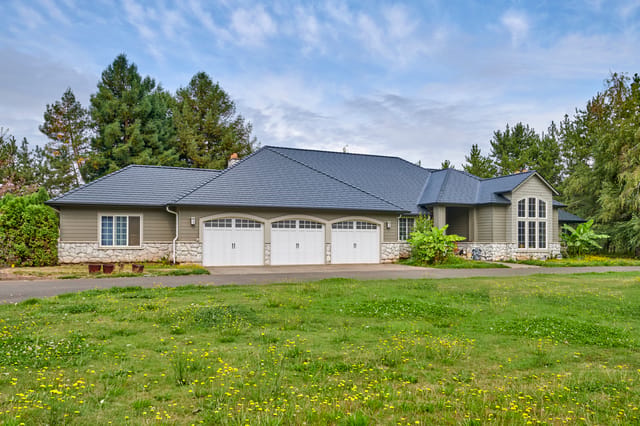Black Interlock metal roof in Ridgefield, WA