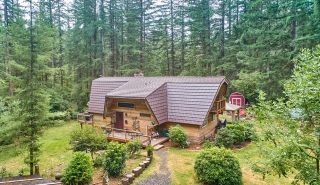 Colonial Brown Interlock metal roof in Yacolt, WA