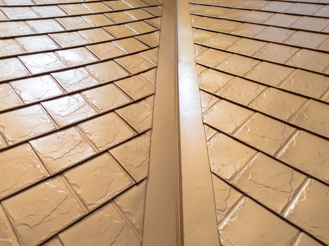 Copper Penny Interlock metal roof in Castle Rock, WA