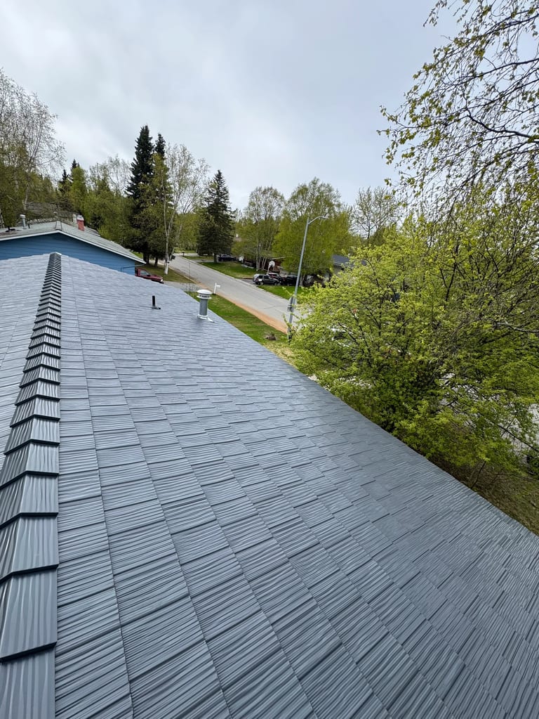 Interlock Aluminum Shake Metal Roofing – Deep Charcoal | Anchorage, AK (Texture detail)