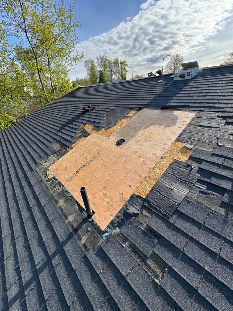 Before: Interlock Aluminum Shake Metal Roofing – Black | Anchorage, AK (Close-up)