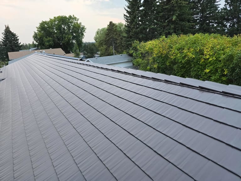 Interlock Aluminum Cedar Shingle Metal Roofing – Tudor Brown | Rocky Mountain House, AB (Full roof overview)