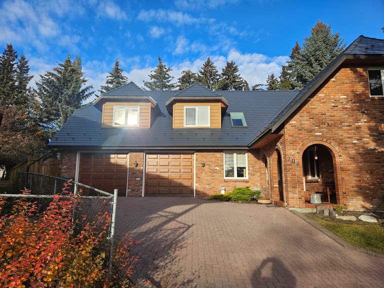 Interlock Aluminum Slate Metal Roofing – Deep Charcoal | Calgary, AB (Front-left elevation)