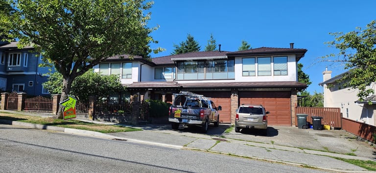 Interlock Aluminum Shake Metal Roofing – Colonial Brown | Burnaby, BC (Street view)