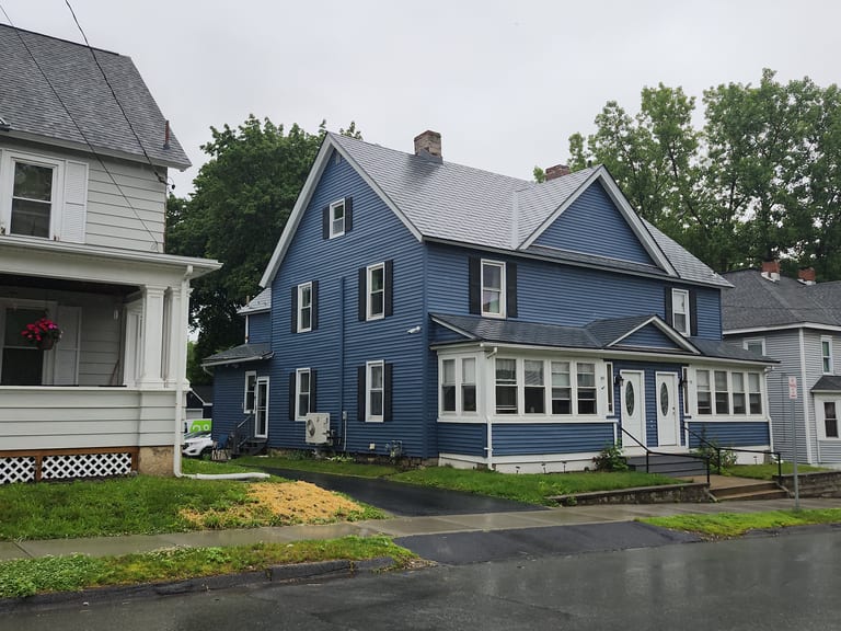 Interlock Aluminum Shingle Metal Roofing – Charcoal Grey | Pittsfield, MA (Street view)