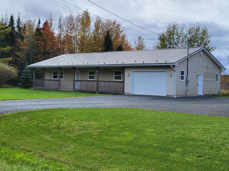Colonial Brown Interlock Slate aluminum roof on the home, Enfield, Nova Scotia