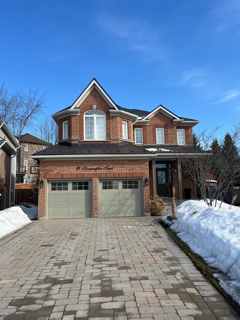 Interlock Aluminum Slate Metal Roofing – Tudor Brown | Barrie, ON (Street view)