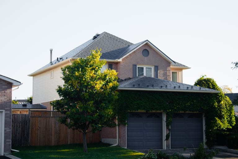 Interlock Aluminum Slate Metal Roofing – Deep Charcoal | Burlington, ON (Front-left elevation)