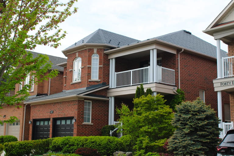 Interlock Aluminum Slate Metal Roofing – Deep Charcoal | Mississauga, ON (Front-right elevation)