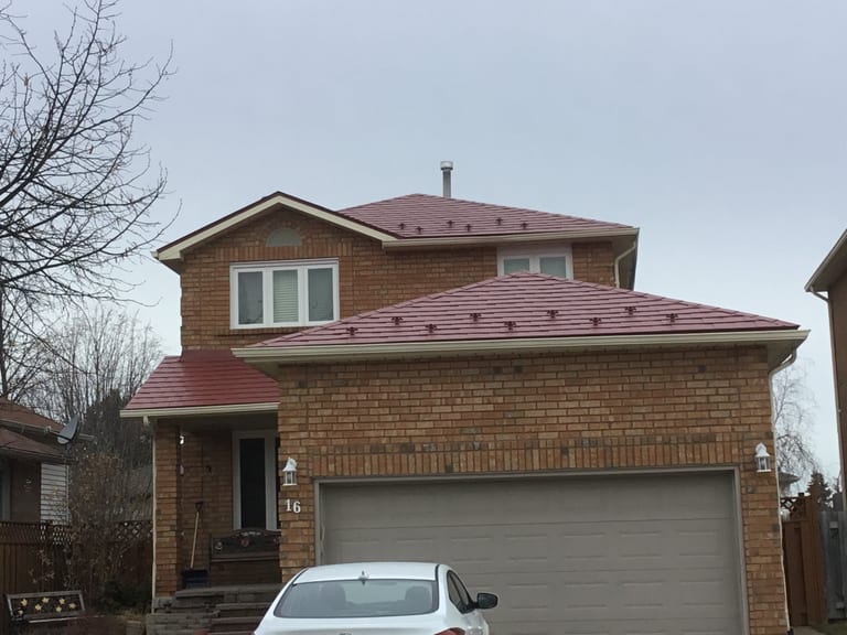 Interlock Aluminum Slate Metal Roofing – Tile Red | Barrie, ON (Street view)
