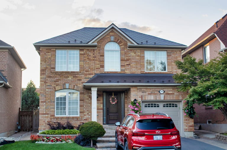 Interlock Aluminum Slate Metal Roofing – Tudor Brown | Oakville, ON (Street view)