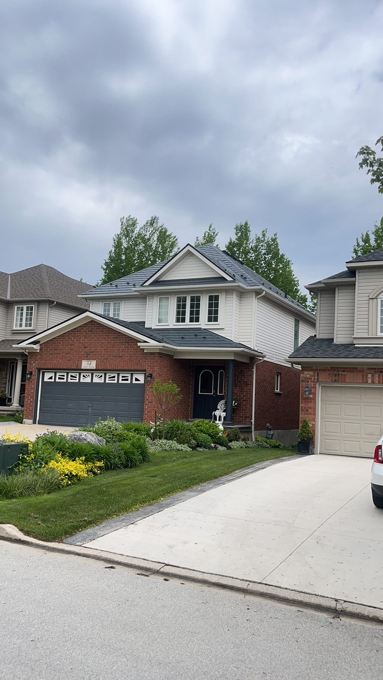 Interlock Aluminum Slate Metal Roofing – Deep Charcoal | Collingwood, ON
