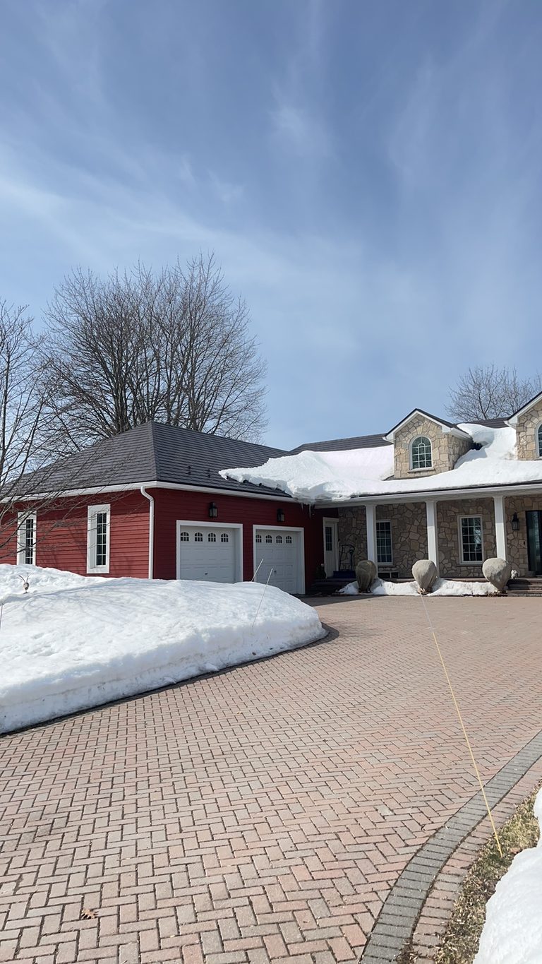 Interlock Aluminum Slate Metal Roofing – Tudor Brown | Orillia, ON (Front-left elevation)