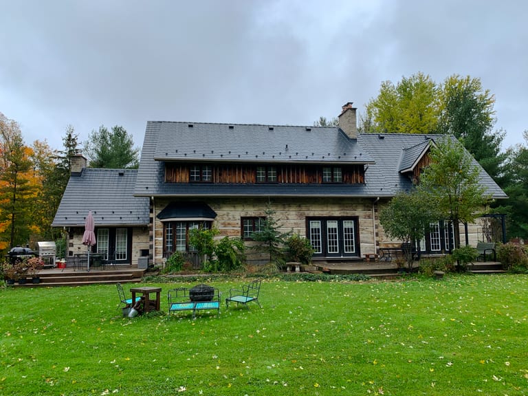 Interlock Aluminum Slate Metal Roofing – Black | St. George, ON (Rear elevation)