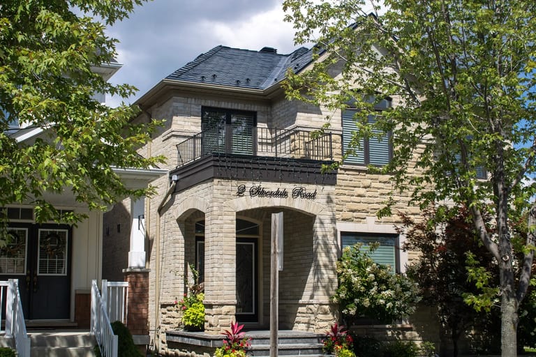 Interlock Aluminum Slate Metal Roofing – Black | Markham, ON (Street view)