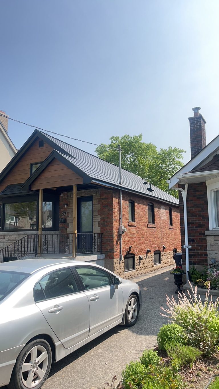 Interlock Aluminum Slate Metal Roofing – Black | Toronto, ON (Front-right elevation)