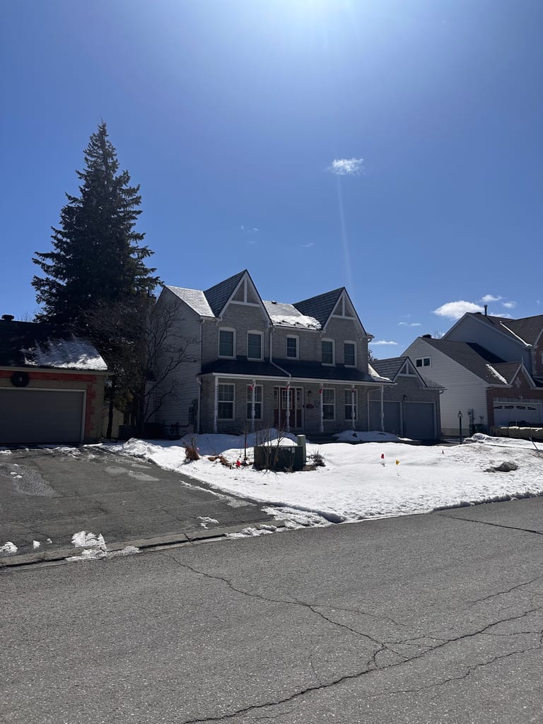 Interlock Aluminum Shingle Metal Roofing – Charcoal Grey | Stittsville, ON (Front-left elevation)