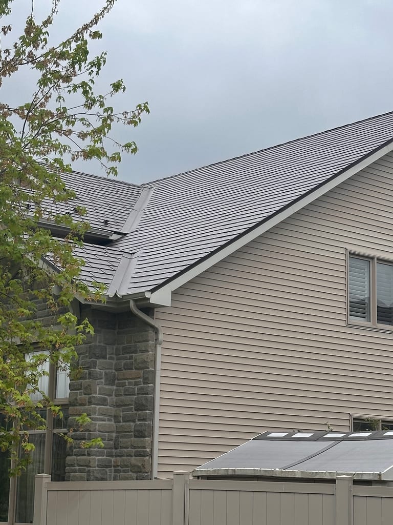 Interlock Aluminum Slate Metal Roofing – Tudor Brown | Ottawa, ON (Close-up)