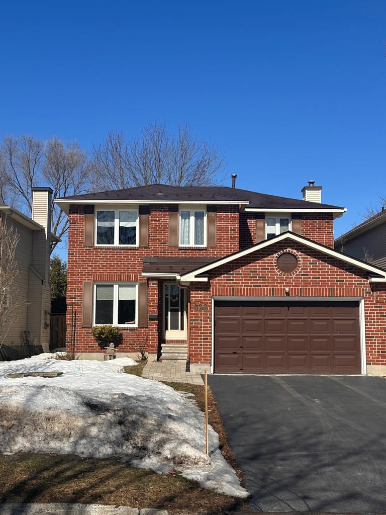 Interlock Aluminum Slate Metal Roofing – Colonial Brown | Ottawa, ON (Front elevation)