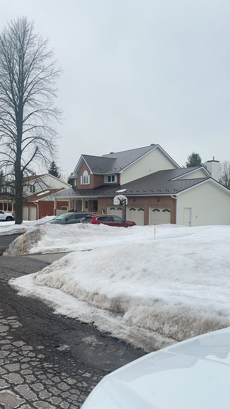 Interlock Aluminum Cedar Shingle Metal Roofing – Colonial Brown | Ottawa, ON (Front-right elevation)