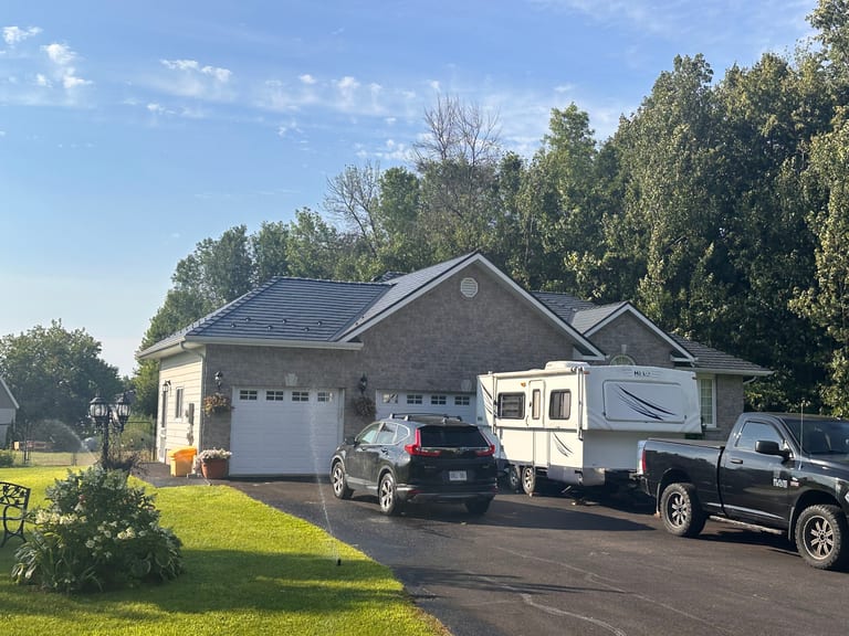 Interlock Aluminum Cedar Shingle Metal Roofing – Deep Charcoal | Pembroke, ON (Front-left elevation)