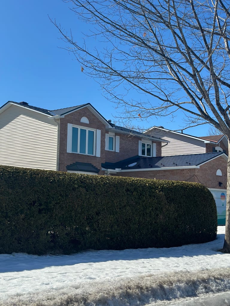 Interlock Aluminum Slate Metal Roofing – Black | Orleans, ON (Front elevation)