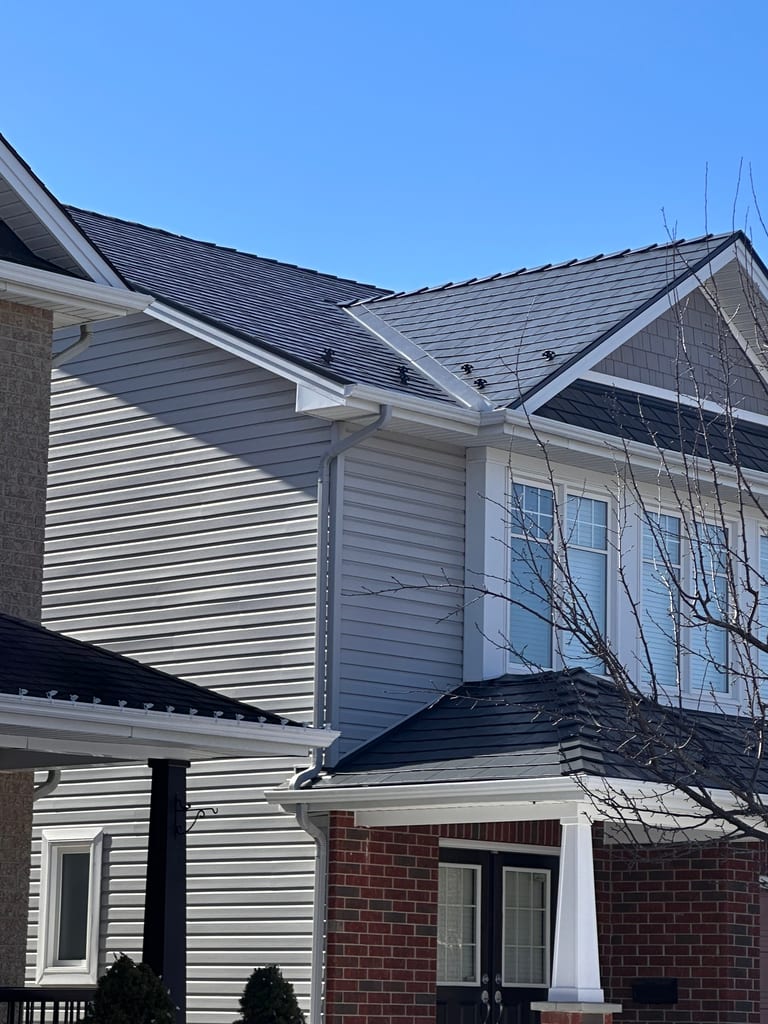 Interlock Aluminum Slate Metal Roofing – Deep Charcoal | Orleans, ON