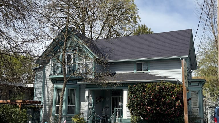 Interlock Aluminum Slate Metal Roofing – Black | Eugene, OR