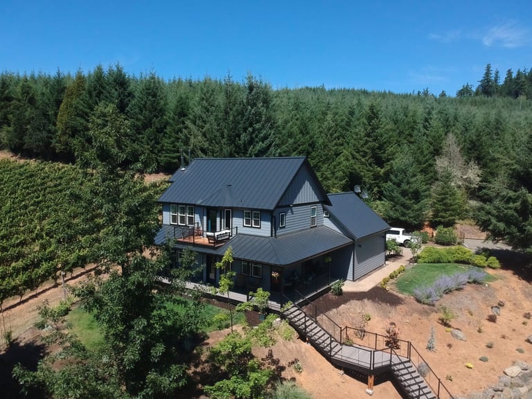 Interlock Aluminum Standing Seam Metal Roofing – Black | Veneta, OR