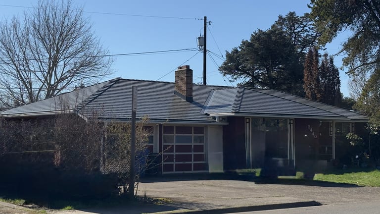 Interlock Aluminum Slate Metal Roofing – Deep Charcoal | Salem, OR