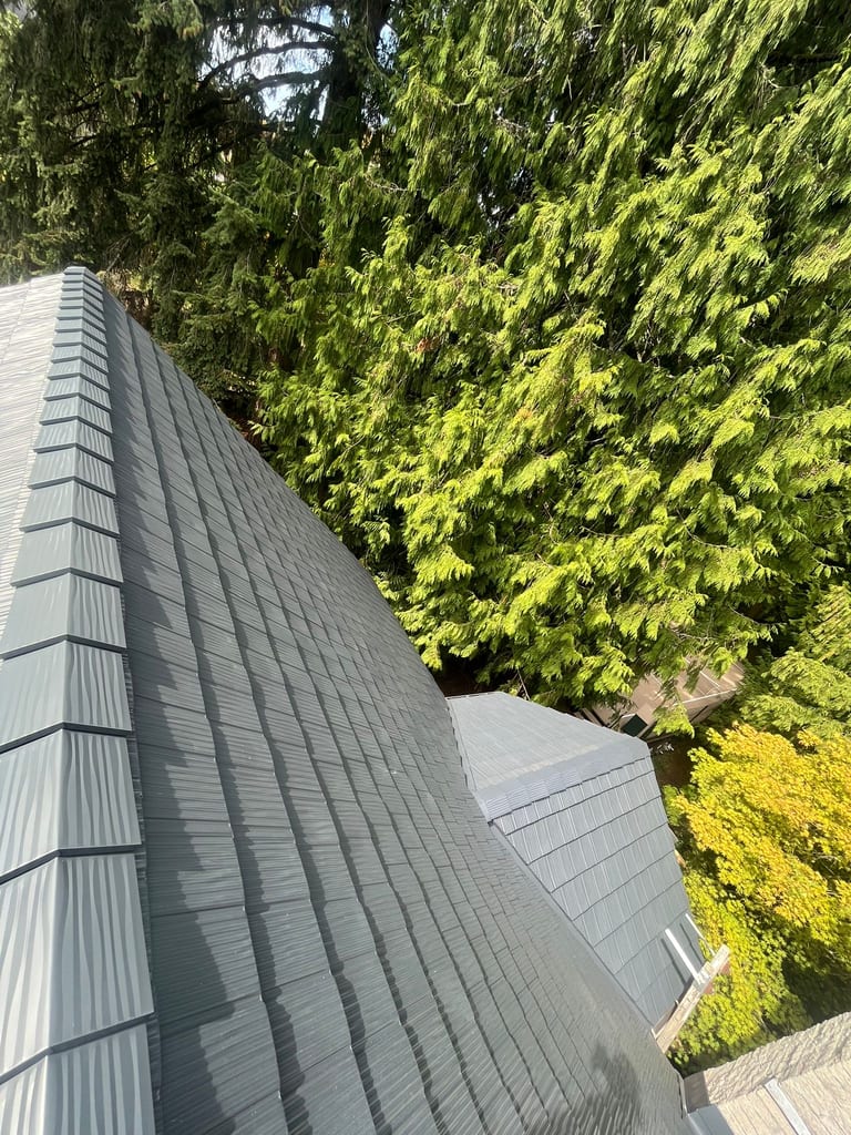 Interlock Aluminum Shake Metal Roofing – Deep Charcoal | Scappoose, OR