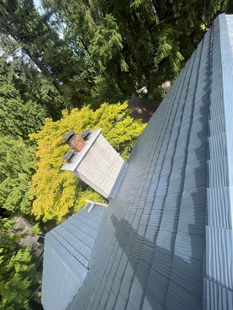Interlock Aluminum Shake Metal Roofing – Deep Charcoal | Scappoose, OR