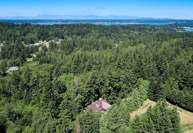 Colonial Brown Interlock Shake aluminum roof on a Colonial brown metal roof on a single-family home in a, Gig Harbor, Washington