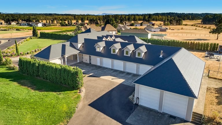 Interlock Aluminum Cedar Shingle Metal Roofing – Deep Charcoal | Spanaway, WA (Front-right elevation)