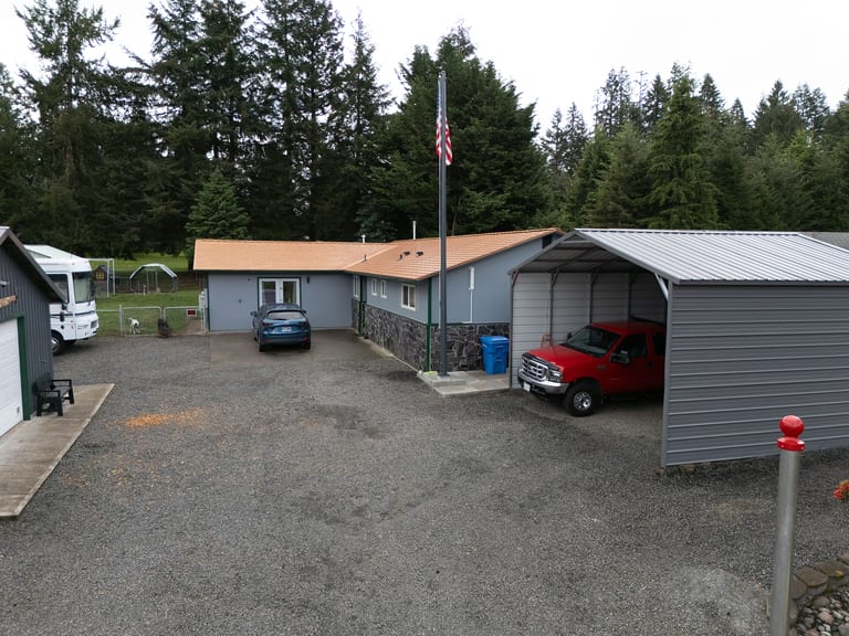 Interlock Aluminum Slate Metal Roofing – Copper Penny | Castle Rock, WA (Street view)