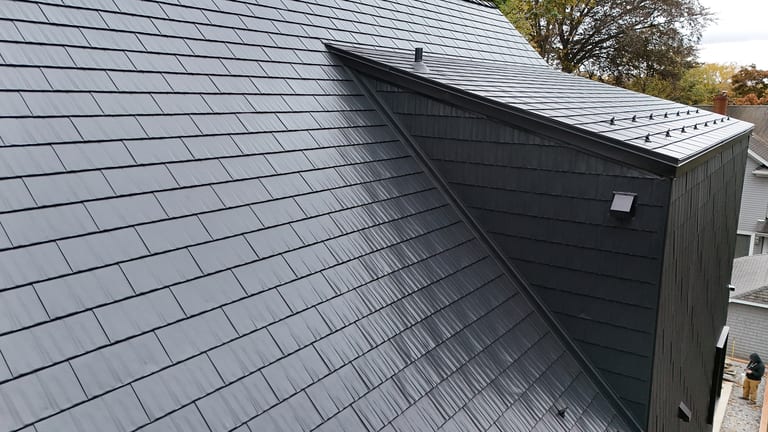 Interlock aluminum siding and wall cladding