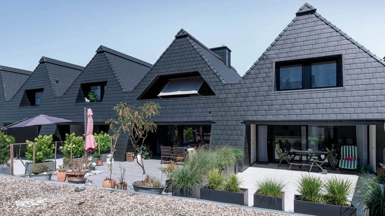 Interlock aluminum siding and wall cladding