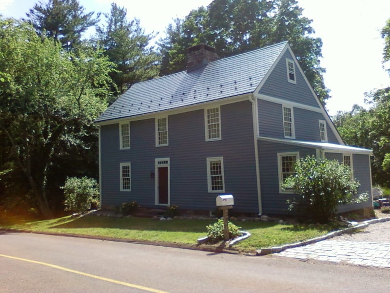 Charcoal Grey Interlock Slate aluminum metal roof on a New England home in Northford, Connecticut.