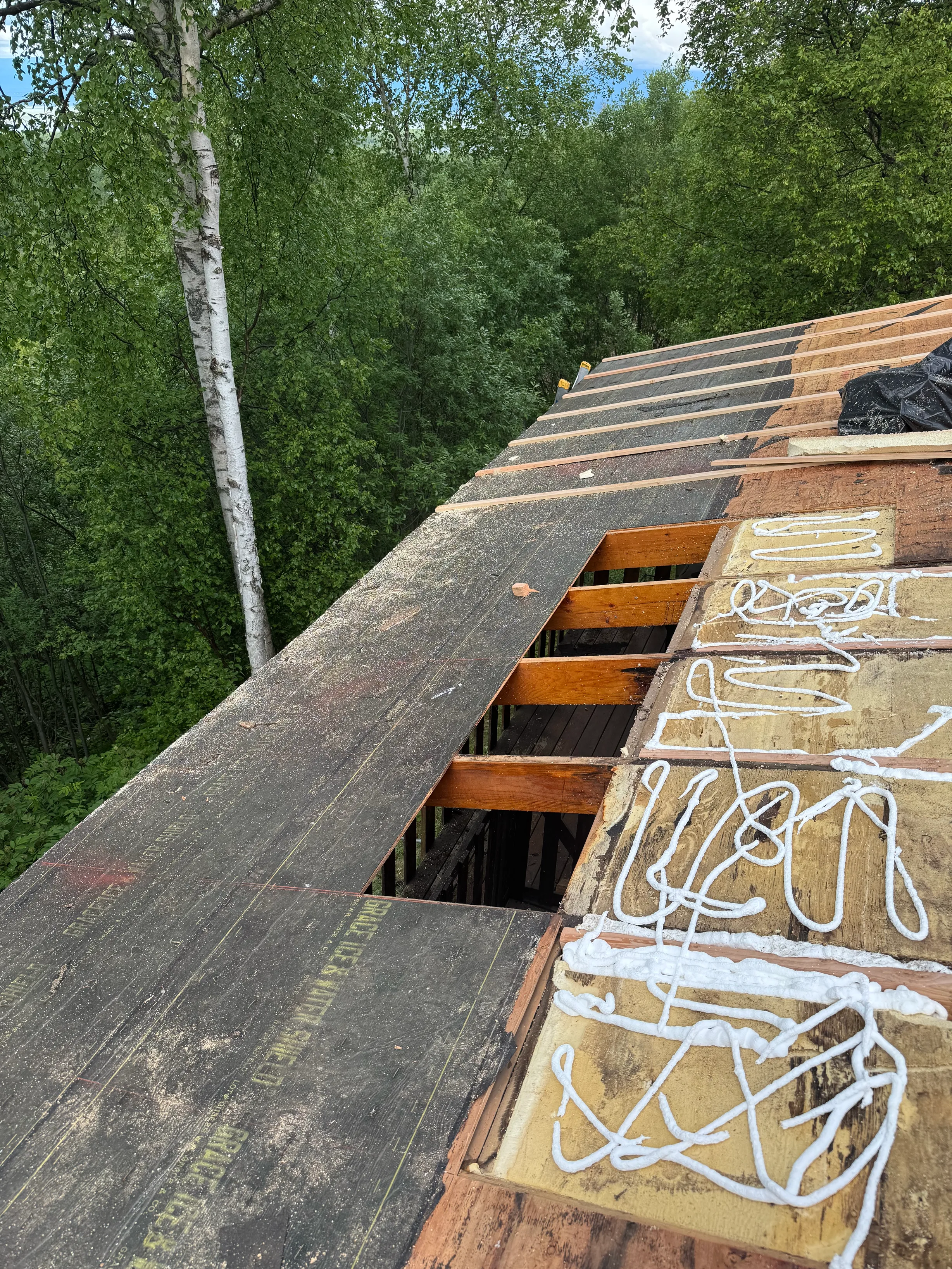 Interlock Aluminum Cedar Shingle Metal Roofing – Tile Red | Chugiak, AK (After)