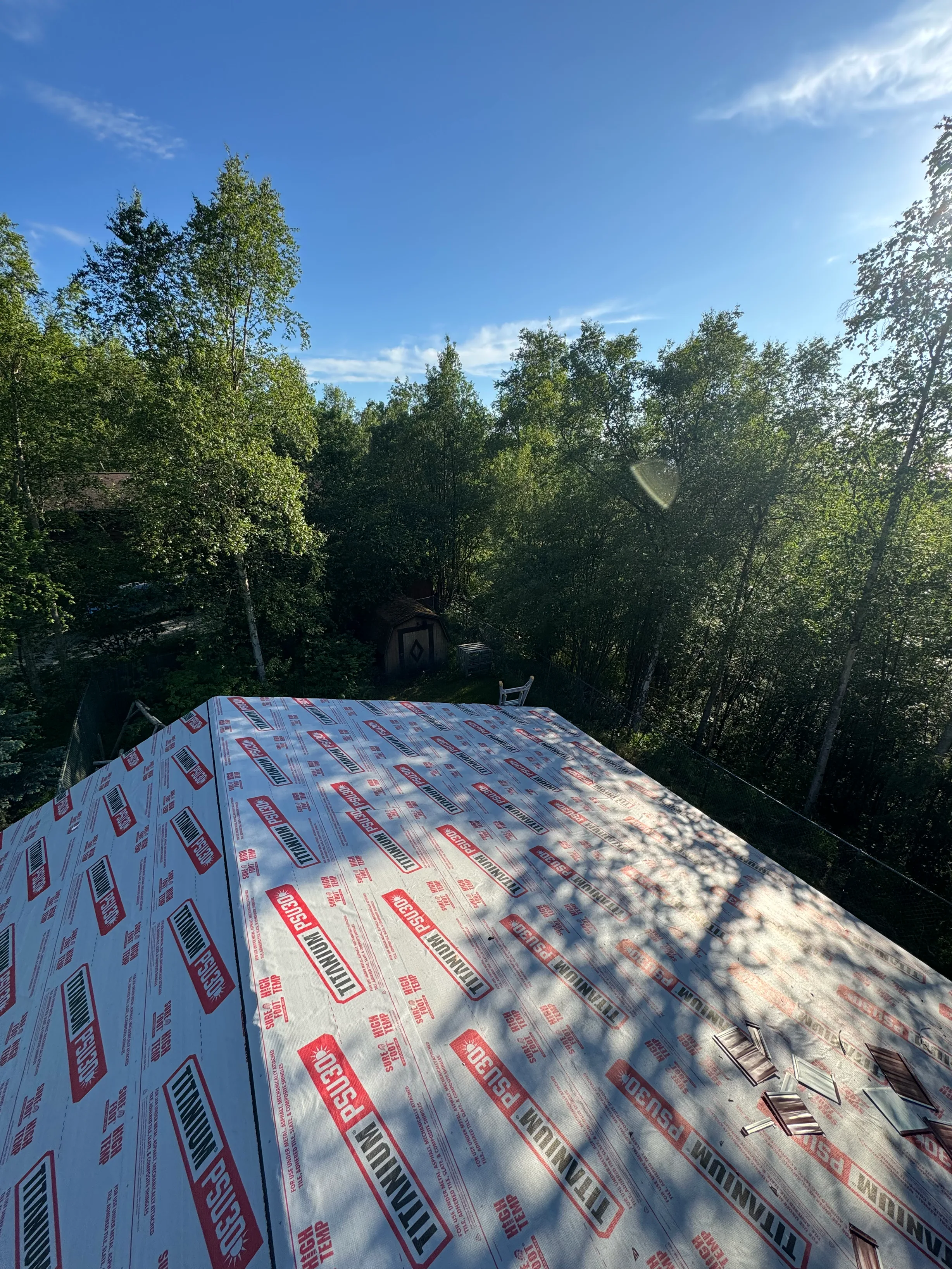 Interlock Aluminum Cedar Shingle Metal Roofing – Tile Red | Chugiak, AK (Full roof overview)