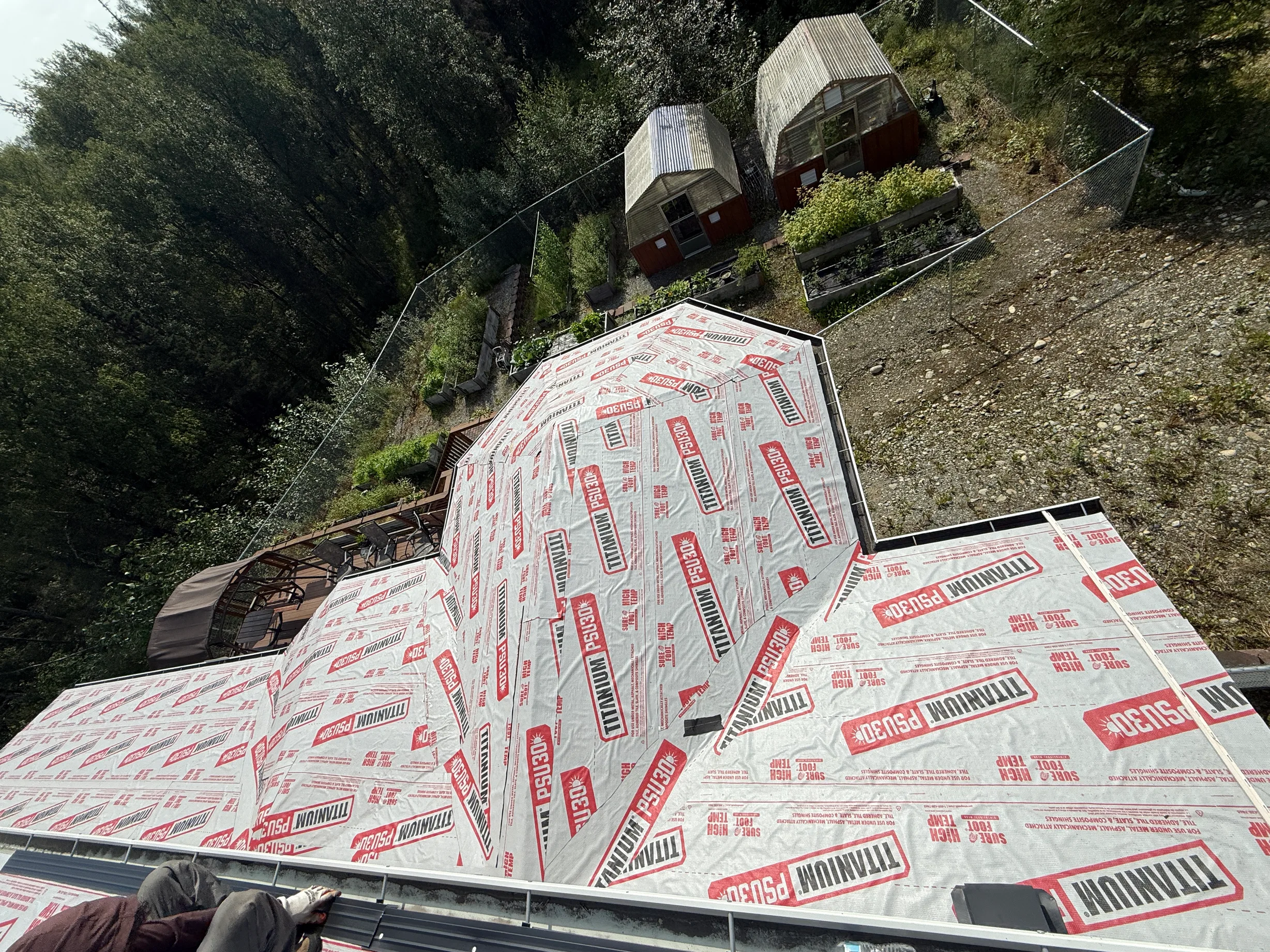 Interlock Aluminum Slate Metal Roofing – Black | Palmer, AK (Aerial oblique)