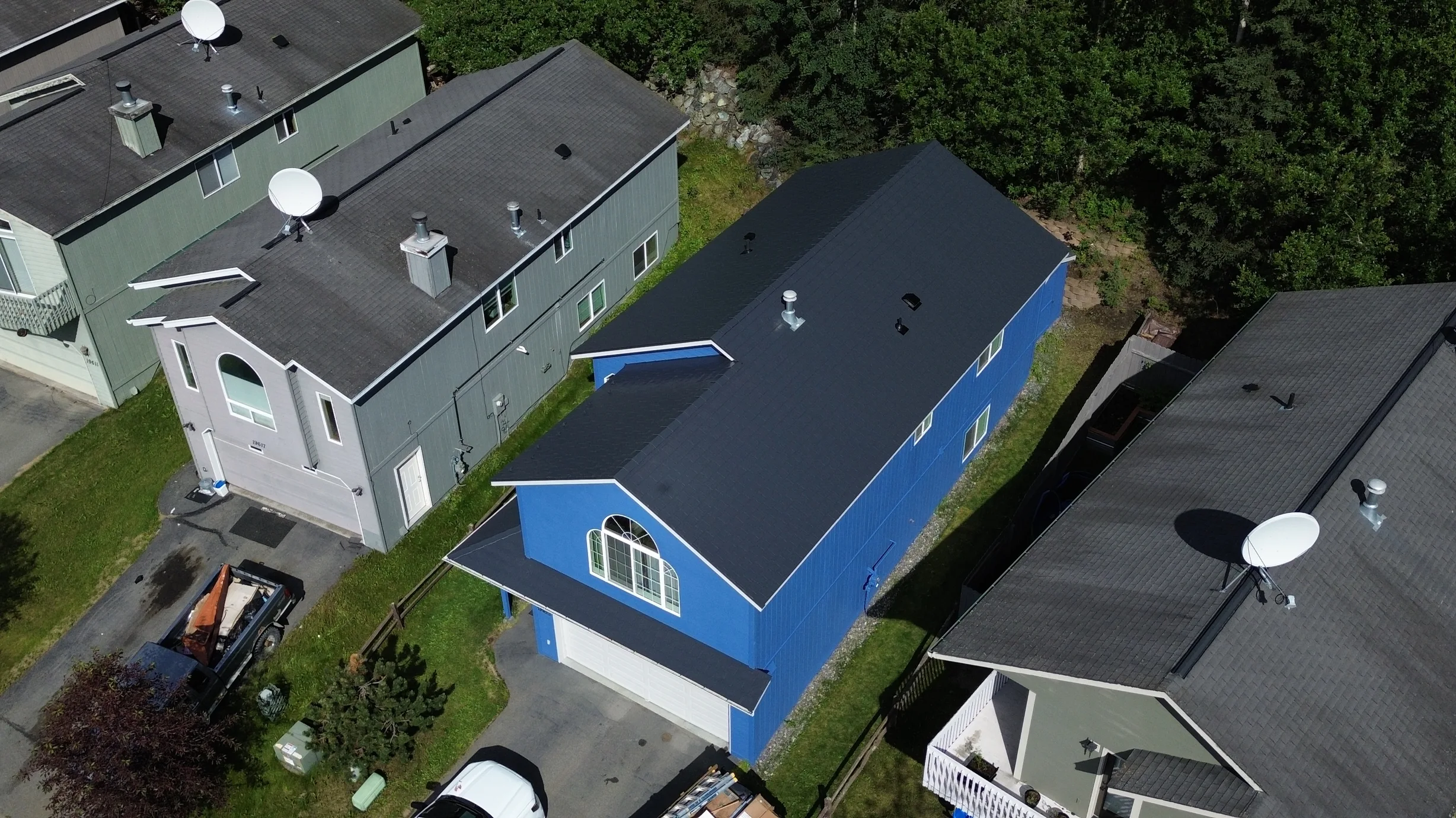 Interlock Aluminum Slate Metal Roofing – Deep Charcoal | Eagle River, AK (Aerial front)