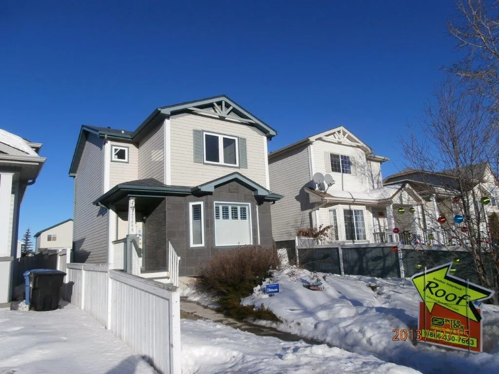 Interlock Aluminum Slate Metal Roofing – Deep Charcoal | Calgary, AB (Front elevation)